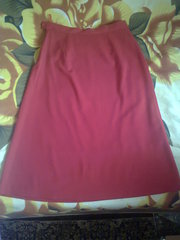 Красная юбка 48 разм.,  без разрезов.